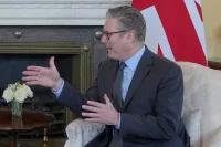 Кир Стармер заявил, что Великобритания прорабатывает план по возобновлению судоходства в Ормузском проливе.