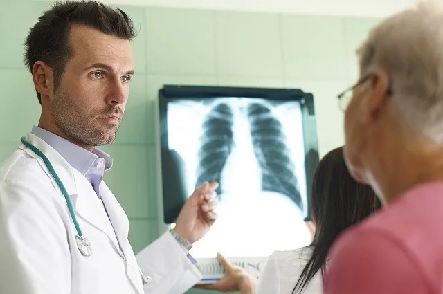 . В прошлом году только отказов от пробы Манту насчитали 17 тысяч. 