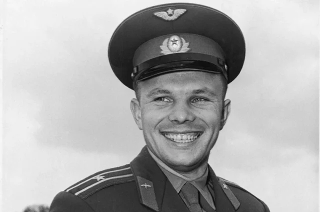 Первый космонавт Земли Юрий Гагарин.