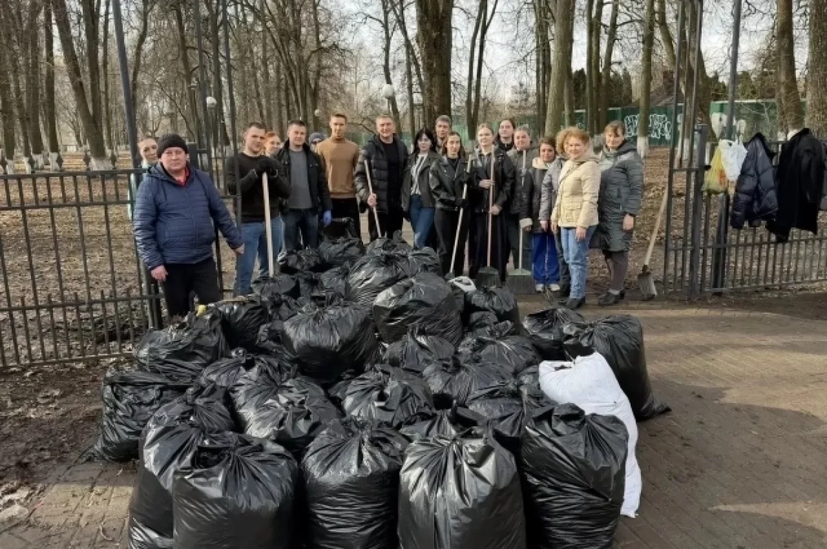В первом общегородском субботнике приняли участие 4140 жителей Брянска