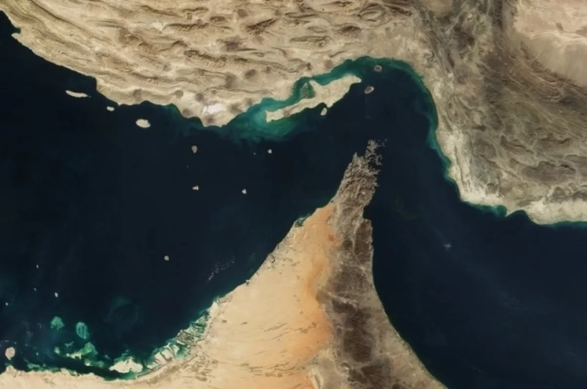 Джонсон: из-за конфликта в Иране в мире резко сократится выпуск чипов