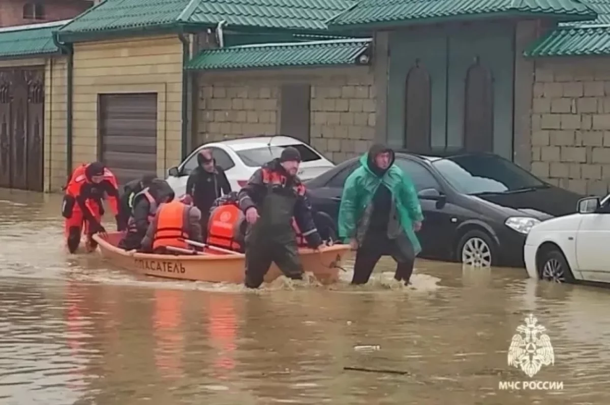 В Дагестане из-за наводнения эвакуировали жителей четырех сел