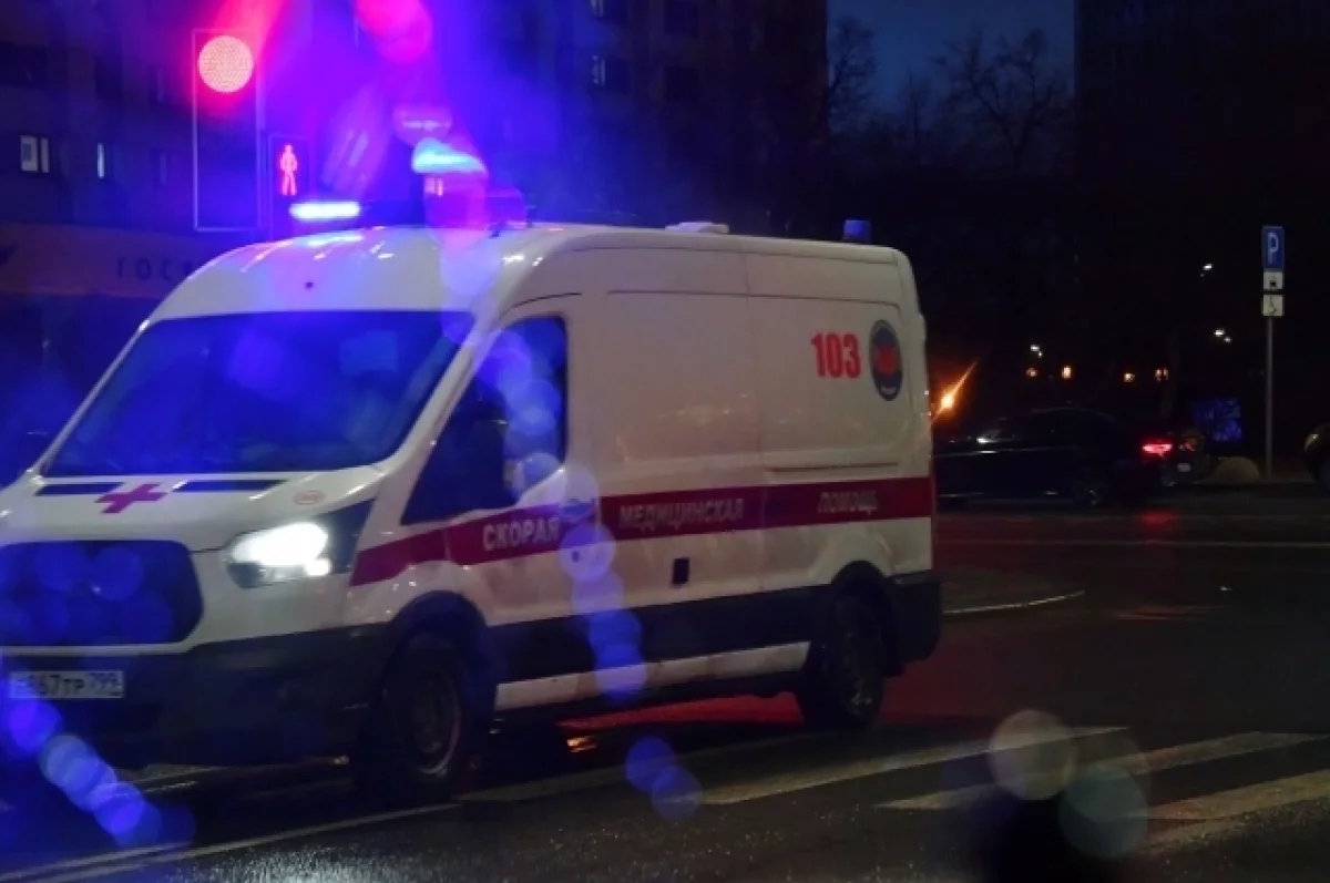 В Улан-Удэ трехлетний ребенок выпал из окна четвертого этажа