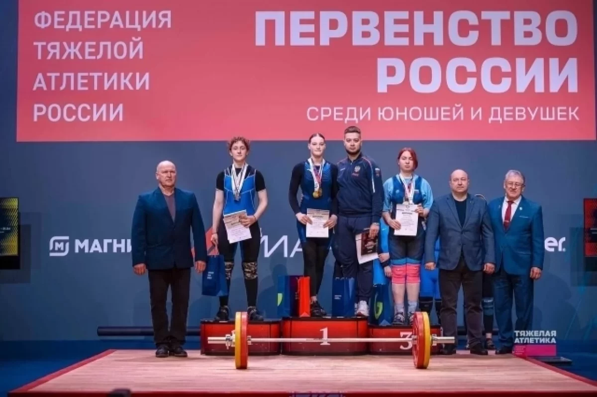 Брянская Сталь взяла золото и бронзу первенства РФ по тяжелой атлетике