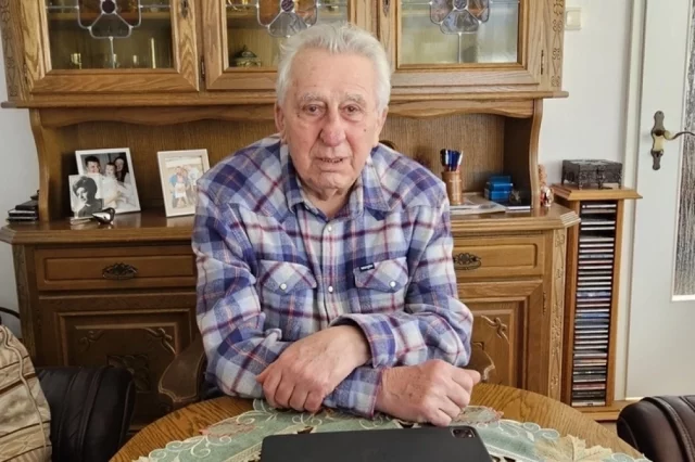 Эгон Кренц по-прежнему считает себя коммунистом и пишет книги, где призывает прекратить «постоянную демонизацию ГДР