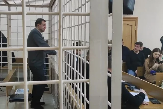 Алексей Дедов в зале суда в Курске.