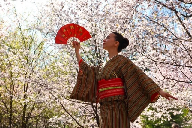 В российской столице бутоны могут распуститься в срок с конца апреля по начало мая, в зависимости от погоды.