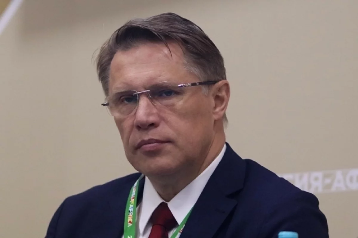 Мурашко навестил в Казани пострадавших на химзаводе в Нижнекамске