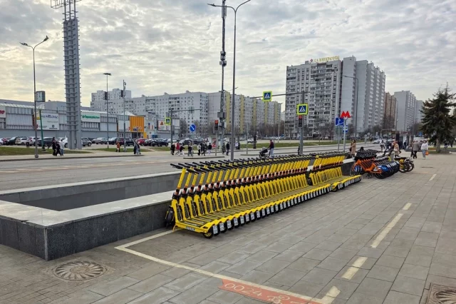 1 апреля в столице официально стартовал новый сезон проката самокатов и велосипедов.