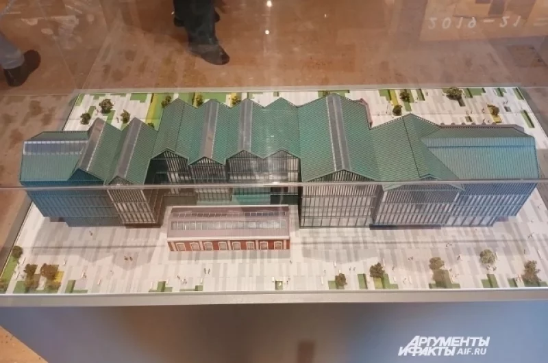 Архитектурный проект объединяет новое пятиэтажное здание и три восстановленных исторических постройки бывшего завода Шпагина в единый ансамбль с крытыми переходами. 