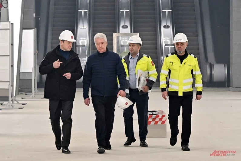 1 апреля 2026 г. Мэр Москвы Сергей Собянин осмотрел ход строительства станции «Народное Ополчение» Рублёво-Архангельской линии Московского метрополитена.