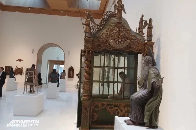 Благодаря увеличению экспозиционных площадей (с 4 до 14 выставочных пространств), в новом здании впервые будут представлены сотни экспонатов, ранее не демонстрировавшихся или участвовавших в выставках крайне редко.