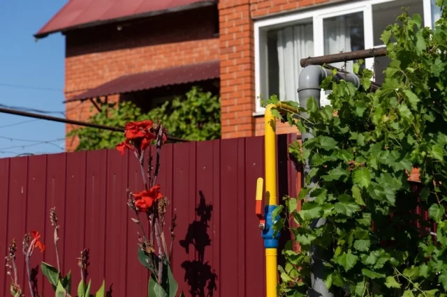 Процесс подключения газа к участку в СНТ кажется предельно прозрачным, но есть нюансы. 