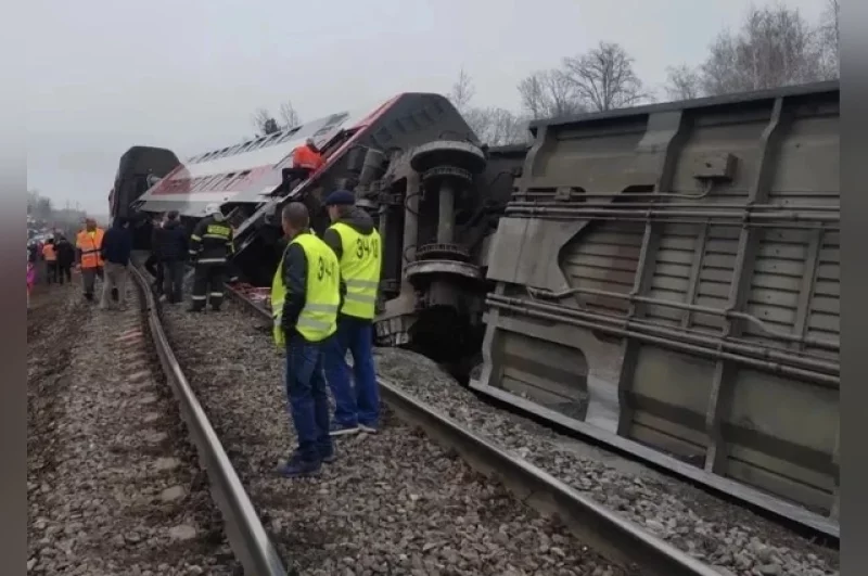 Авария произошла на открытой местности.