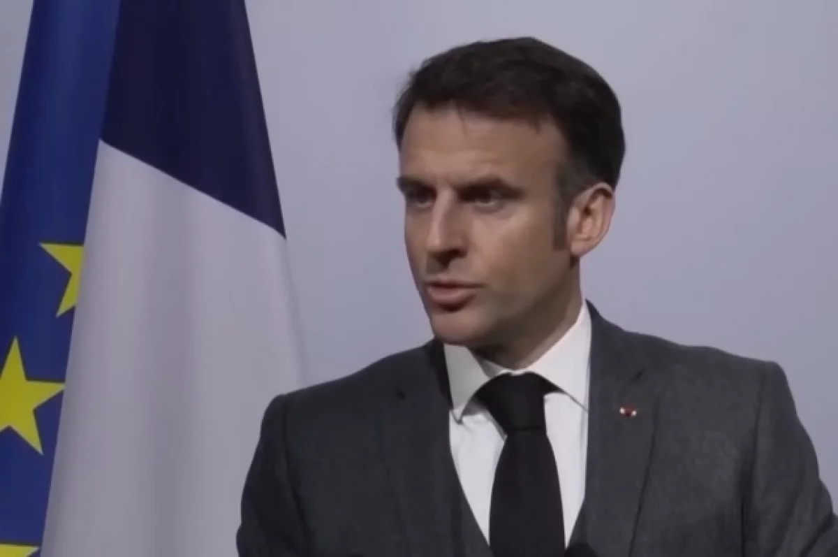 Медведев: Макрон из-за издёвок Трампа может признать правоту РФ по Украине