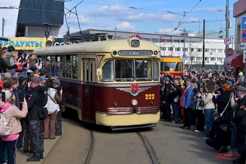 Советские трамваи не остались без внимания. Так РВЗ-6 вышел в массовое производство в 1960-х и стал первым образцом с пониженным уровнем шума.