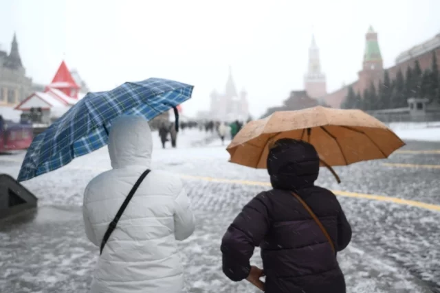 Уже с 5 апреля и практически на всю неделю зарядят дожди, начнется ощутимое похолодание. 