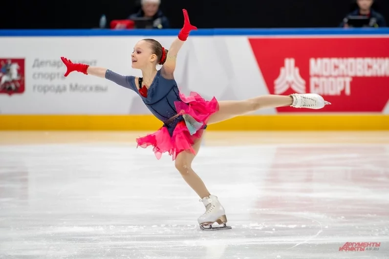 4 и 5 апреля на льду «Навка Арены» состоялся финал Кубка Московского спорта по фигурному катанию «Битва школ». Турнир растянулся на полгода и объединил тысячи юных спортсменов.