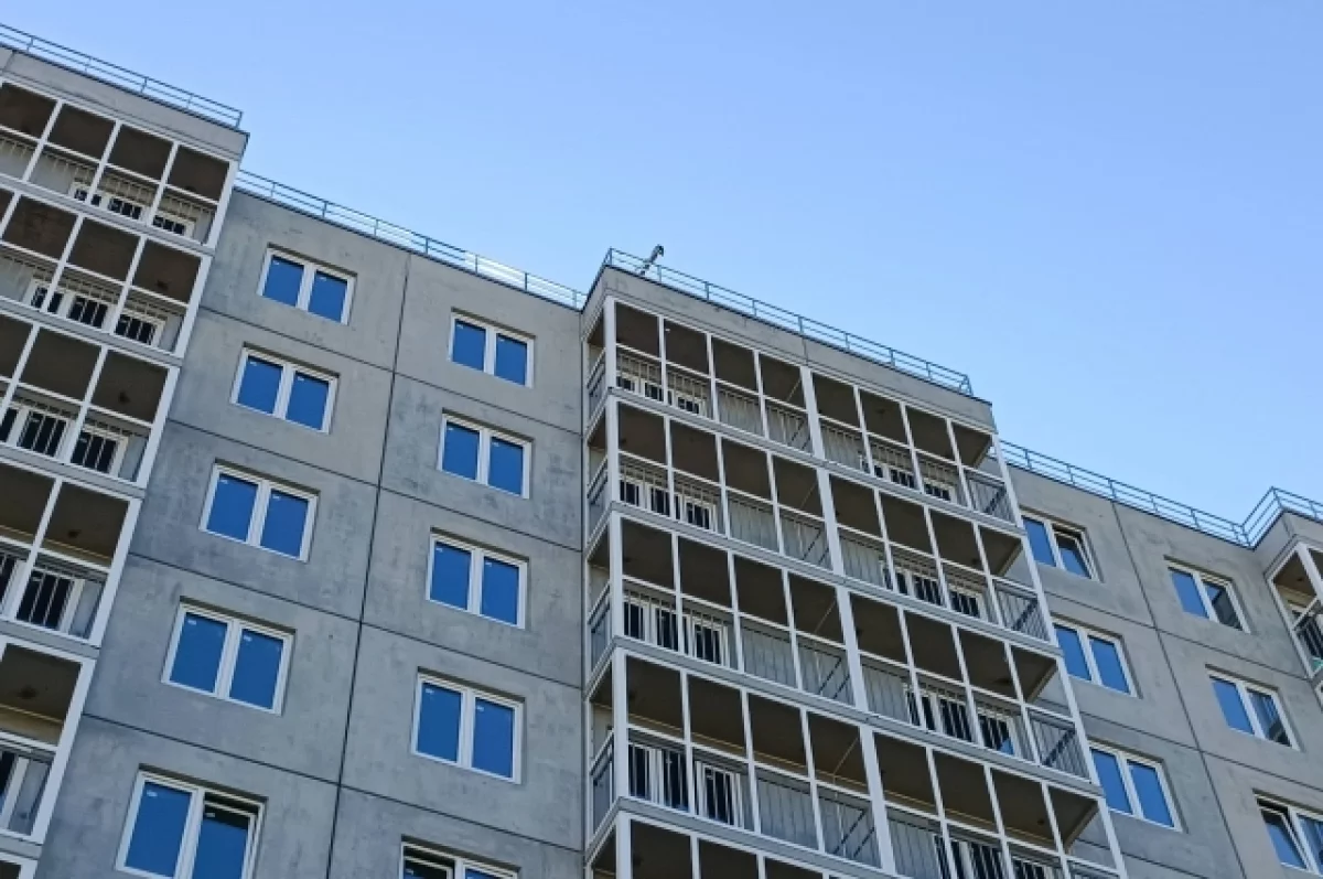 Строительные работы возобновили в доме на улице Фанерной в Лахденпохья