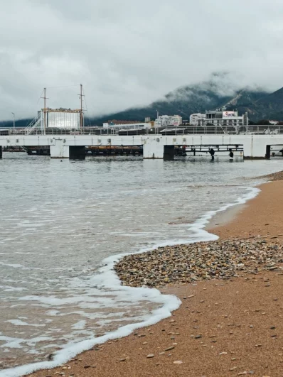 Море и горы - что может быть прекраснее.