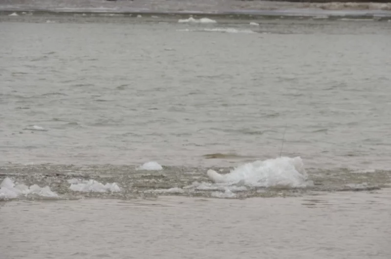 Иртыш сломал зимние оковы.