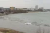 Омский ледоход, вид с набережной.
