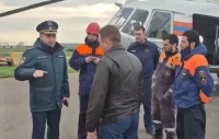 Оперативная группа под руководством начальника ГУ МЧС РФ по РД Муслима Девришбекова и представителя Ростехнадзора на вертолете МИ-8 вылетела в Дербентский район для оценки паводковой обстановки.