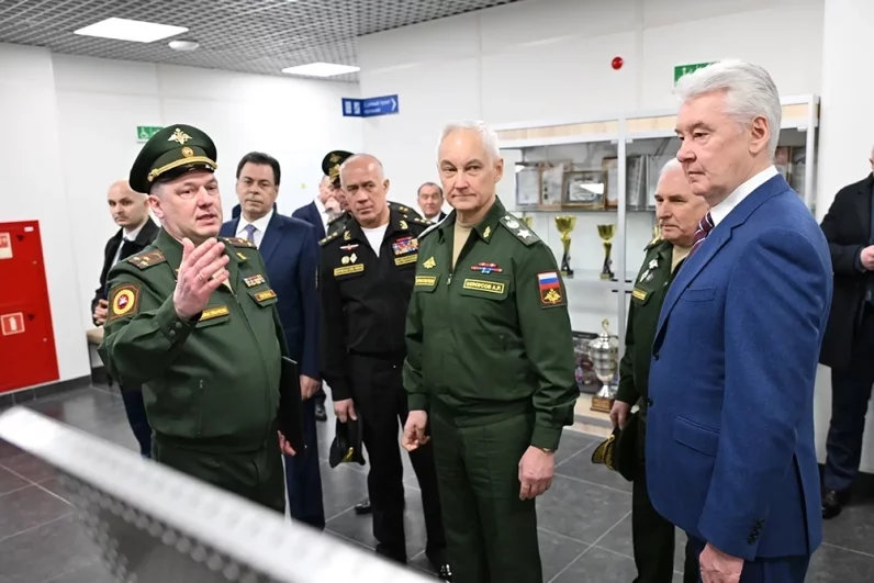 Во вторник, 7 апреля, мэр Москвы Сергей Собянин и Министр обороны РФ Андрей Белоусов осмотрели новый комплекс Военного комиссариата города Москвы на улице Яблочкова, состоящий из трех зданий.