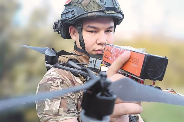 «Тангаж» попросил опубликовать его фото для бабушки. Выполняем просьбу бойца.