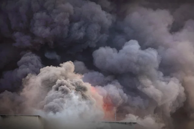 Наши беспилотники устроили ад на Дунае, разнеся в клочья порт, склады и цеха по сборке морских беспилотников в Вилково, а сегодня ад прилетел в Измаил. 