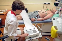 Диспансеризация длится от одного до трёх дней.