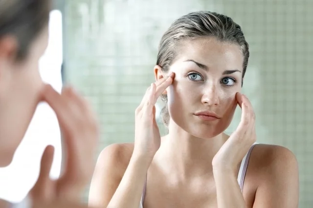 Многие кожные проблемы связаны с весенним авитаминозом.