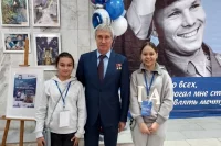 Ученики краснодарской гимназии № 18 имени Героя Советского Союза А.Н. Березового встречаются с космонавтом Сергеем Крикалевым.