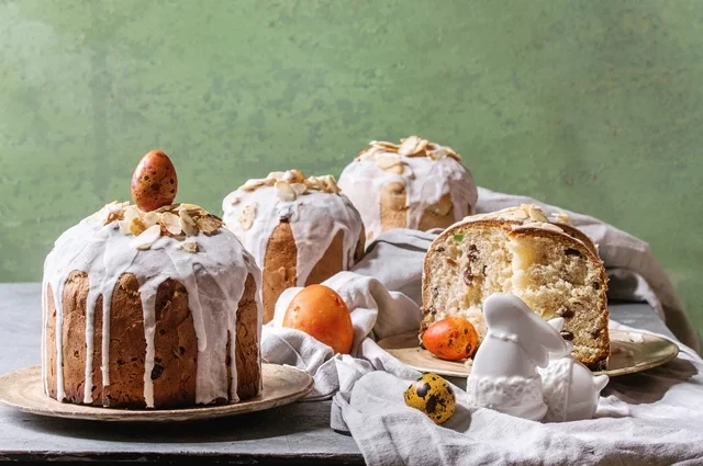 Очень хочется, чтобы куличи получились вкусными, пышными, красивыми, классными.