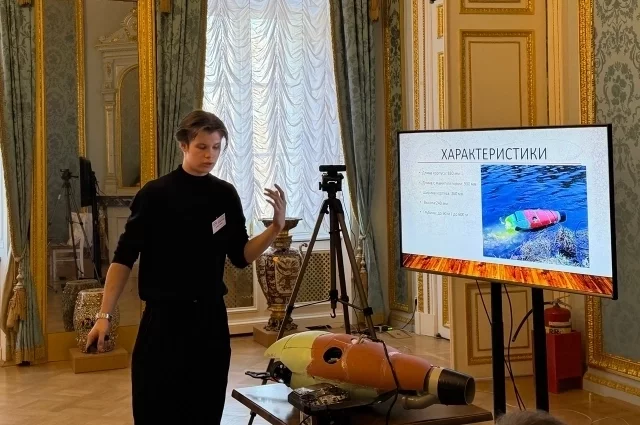 Александр Кузьмин учится на третьем курсе Петровского колледжа.