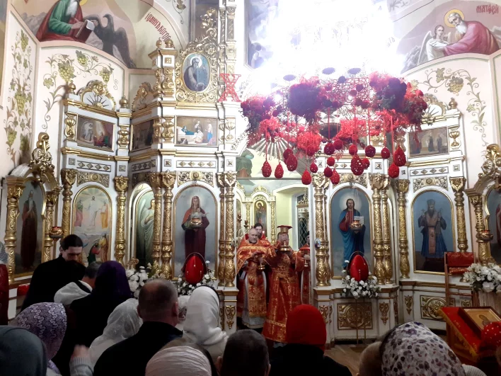 Божественная литургия в Николо-Иоасафовском соборе Белгорода.