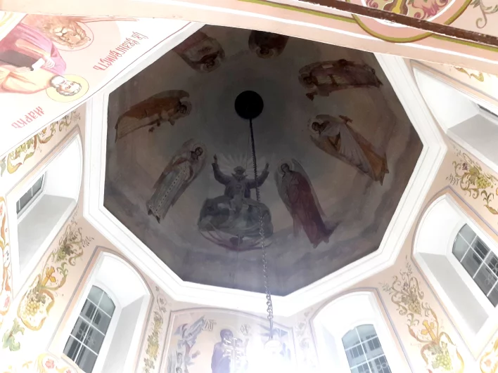 Фрески Николо-Иоасафовского собора Белгорода, который никогда не закрывался даже в советские годы. 