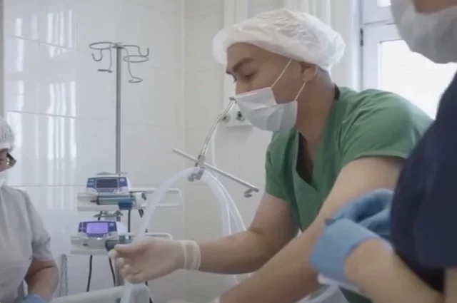 Дмитрий Босиков занимал должность главного внештатного специалиста Минздрава Якутии по скорой медицинской помощи.