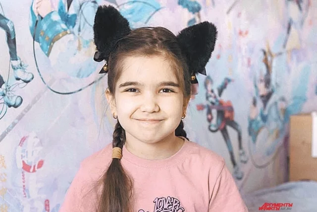 Операция прошла хорошо: кости зачистили от опухоли, а их края в месте перелома буквально склеили, как клеем, собственной костной тканью Дианы, взятой с бедра. 