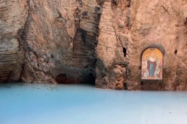 Озеро Провал — место притяжения отдыхающих в Пятигорске.