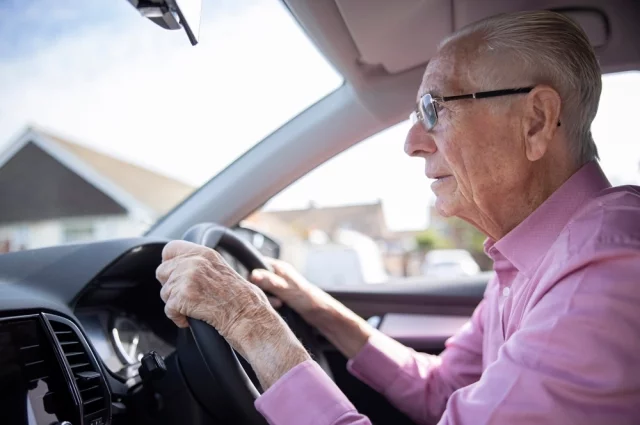 От идеи ввести спецтесты для водителей 65+ отказались.