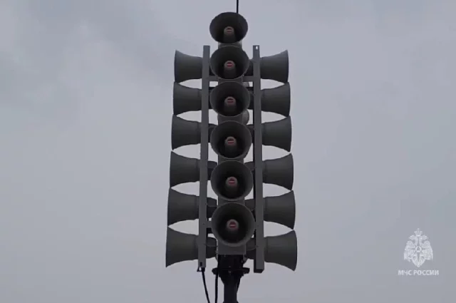 Власти сделали выводы. Теперь систему оповещения усилят до 100 процентов, а подземку откроют для всех желающих. 