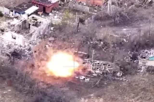 Крупнокалиберная артиллерия уже вовсю громит первую линию обороны ВСУ на окраинах Славянска