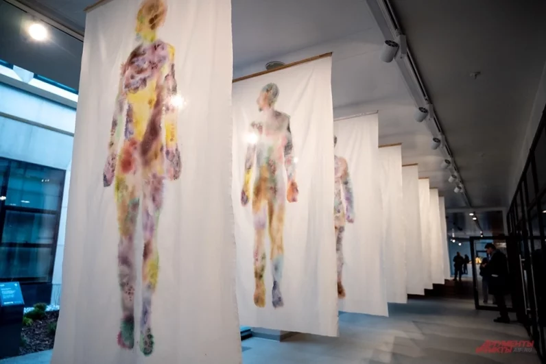 После закрытия выставки арт-объекты станут постоянной частью интерьеров онкоцентра и лечебной среды будущей больницы.