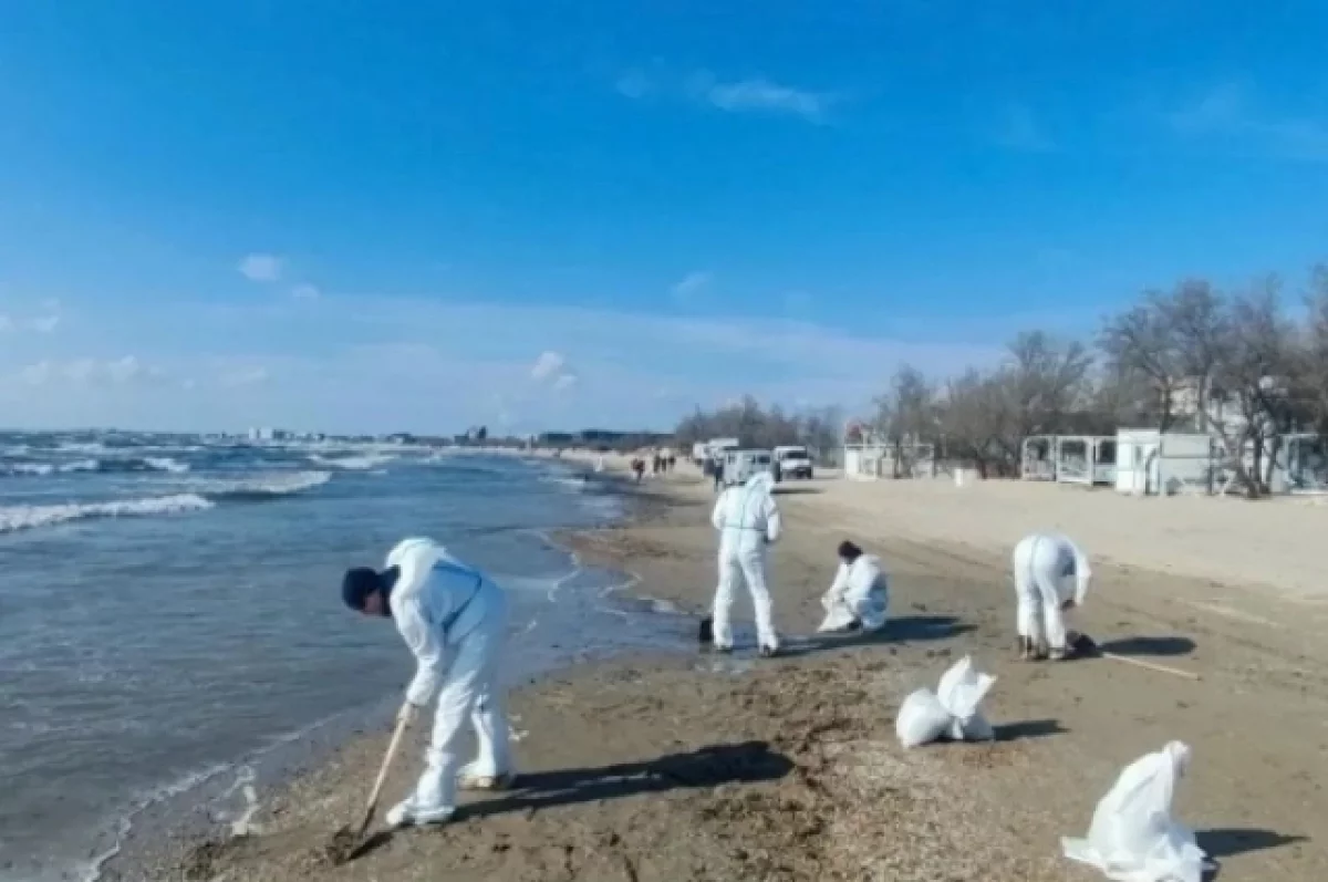 Эксперт Ромашкин: разлив нефтепродуктов не угрожает пляжному сезону в Анапе