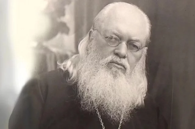 В краевой столице установлены два монумента и барельеф в честь святителя Луки