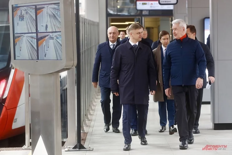 Мэр Москвы Сергей Собянин и генеральный директор и председатель правления ОАО «РЖД» Олег Белозеров открыли новый московский городской вокзал Москва-Сити МЦД-1.