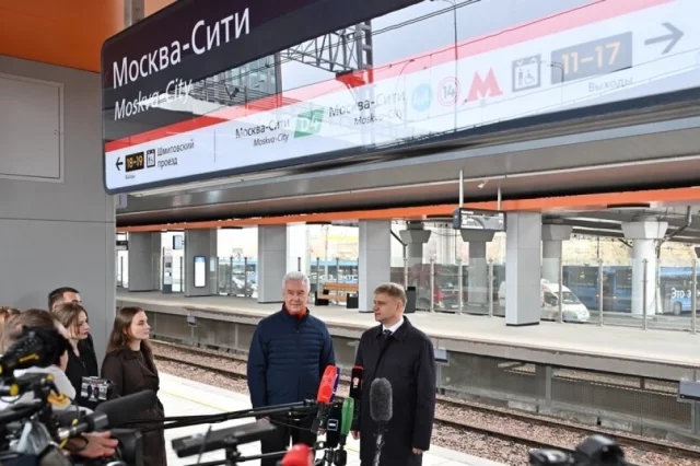 Мэр Москвы Сергей Собянин и генеральный директор ОАО «РЖД» Олег Белозеров. 