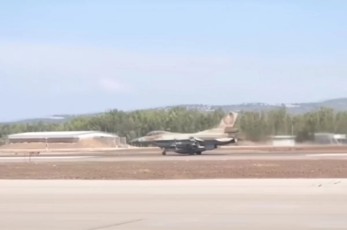 NNA: Израиль обстрелял поселения в Ливане после начала прекращения огня