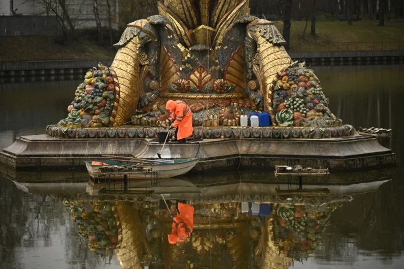 Для промывки используют биоразлагаемые моющие средства и аппараты высокого давления.